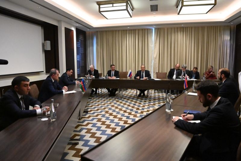 Azerbaycan, Rusya ve Ermenistan Dışişleri Bakanlarından üçlü görüşme
