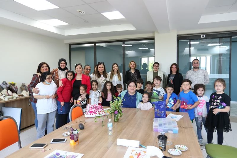 Merkezefendili miniklerden özel bireyleri sevindiren ziyaret
