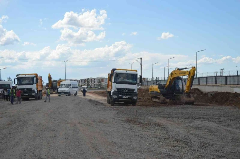Diyarbakır’da bulvar ve kavşaklarda çalışmalar devam ediyor
