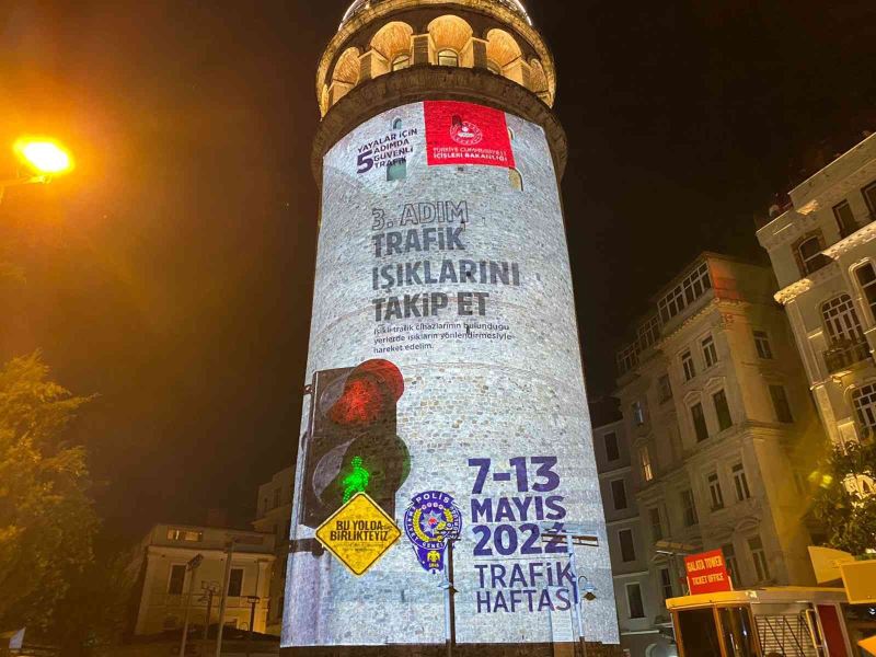 Galata Kulesi’nde Trafik Haftası’nın kapanışına özel ışıklı gösteri
