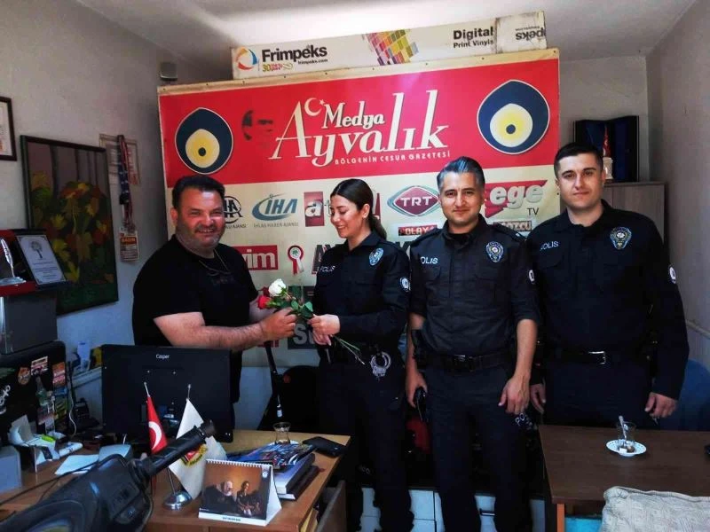 Ayvalık Polisi’nden engelli gazeteciye jest

