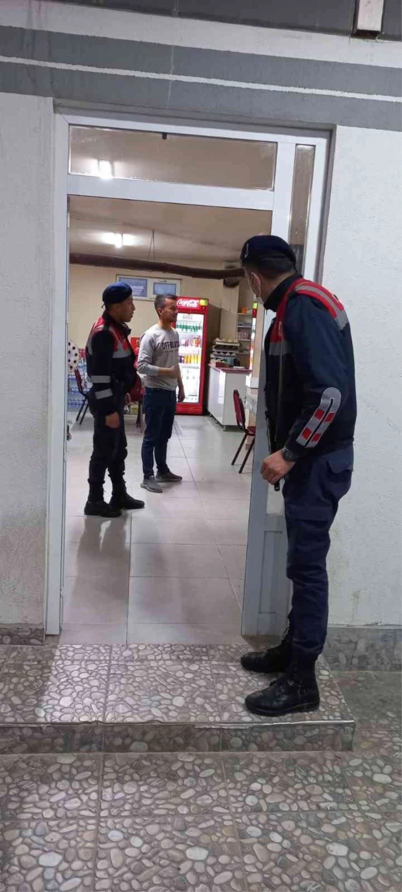 Jandarmadan düzensiz göçle mücadeleye yönelik huzur uygulaması
