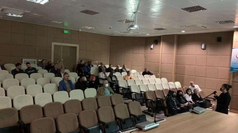 Elazığ’da aile hekimlerine yönelik hizmet içi eğitim programı sürüyor
