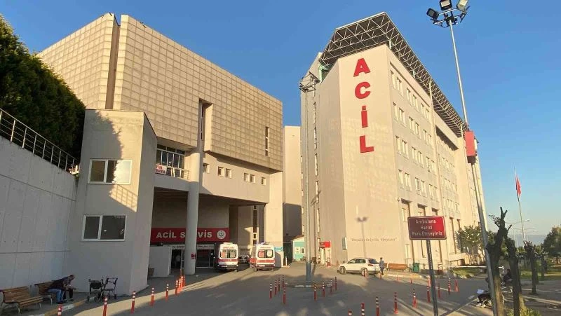 Hastane çalışanları yedikleri yemekten zehirlendi
