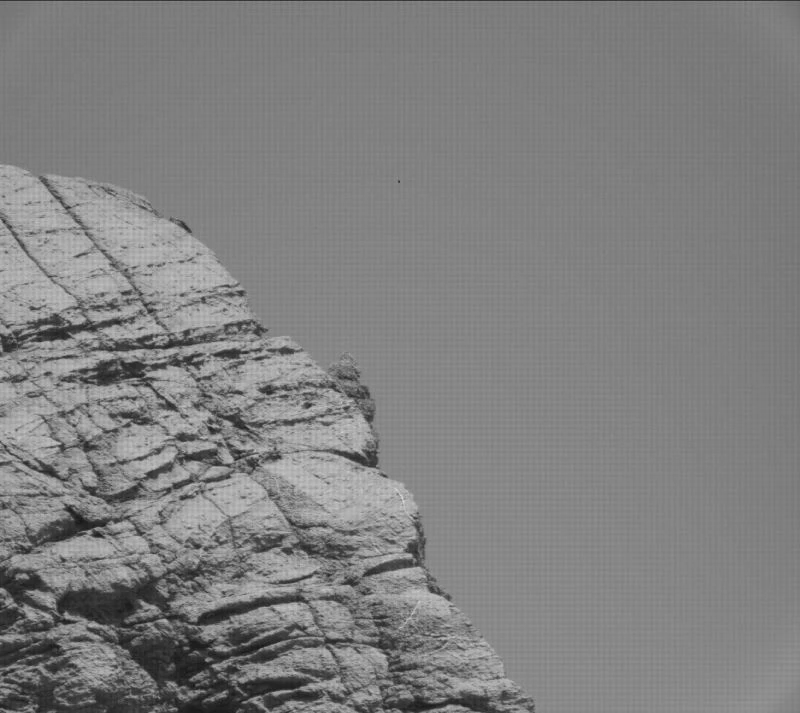 Mars’taki “gizemli kapı” merak uyandırdı
