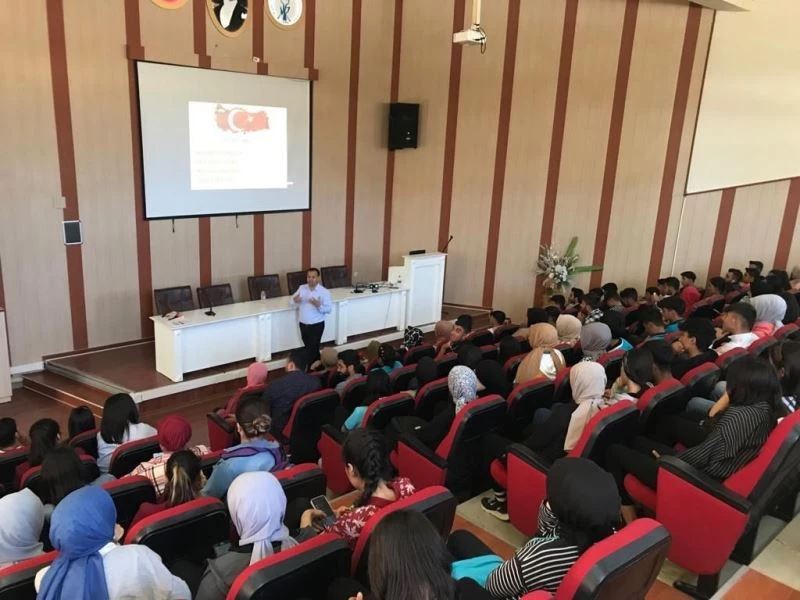 Üniversitede ’’Haydi Gençler Geleceğinizi Birlikte Planlayım’’ etkinliği
