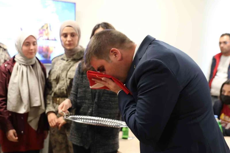 Iğdırlı öğrencilerden şehit polis Veli Kabalay’ın ailesine mektup
