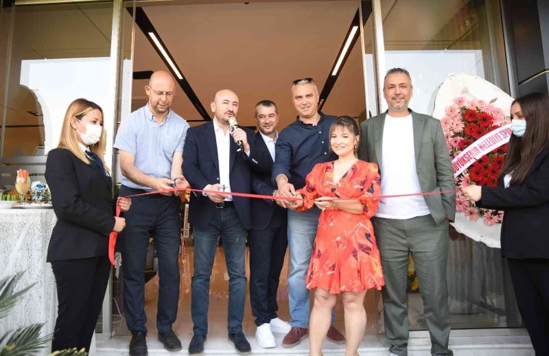 Multi Clinic Ağız ve Diş Sağlığı Merkezi açıldı
