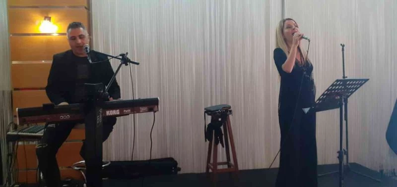 81 ilden gelen gençler getirdikleri toprakları cam fanusta birleştirdi
