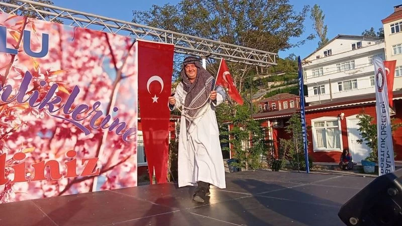 Hıdırellez şenliğinde kıyafetleri ile yarıştılar
