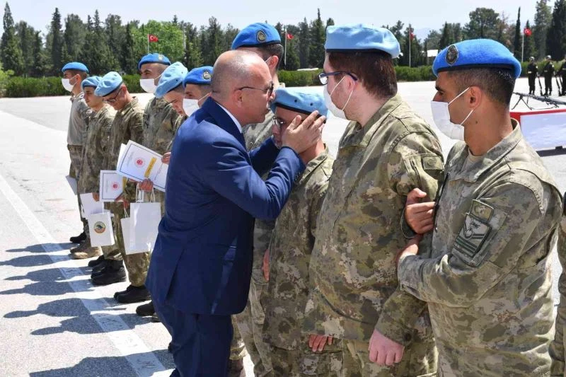 Engelli bireyler 1 günlüğüne de olsa asker olma sevinci yaşadı
