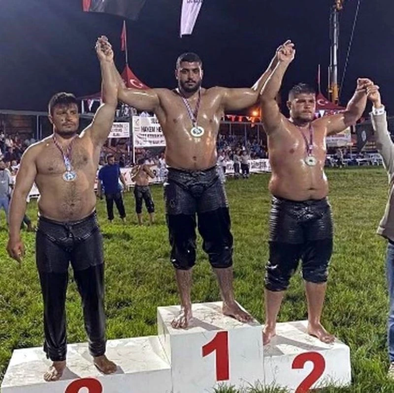 Büyük orta boyda gümüş madalya İlkadım’ın