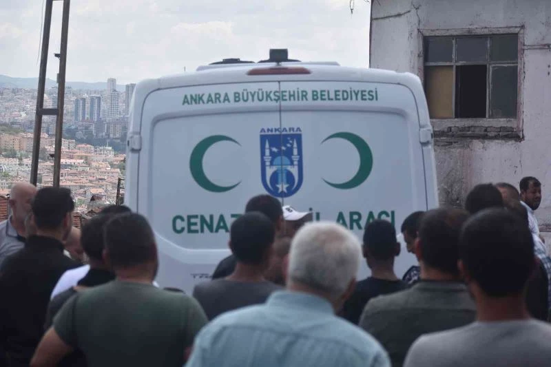 Ankara’da 2,5 yaşındaki çocuk, babası tarafından dövülerek öldürüldüğü iddiasıyla gözaltına alındı
