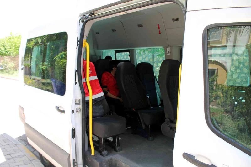 İstanbul’dan getirilen Afgan uyruklu vatandaşlar sağlık taramasından geçirildi
