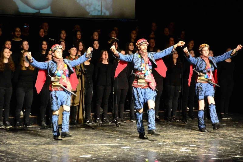 Öğrencilerin 19 Mayıs gösterileri ilgiyle izlendi
