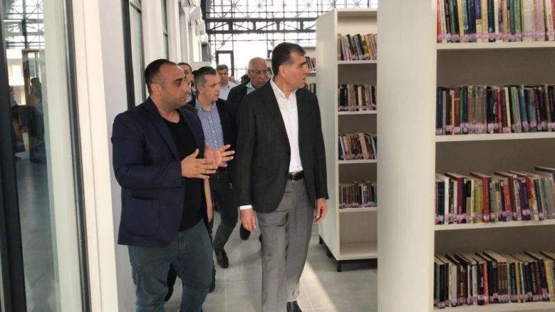 Altunkaya ailesinin inşa ettirdiği kütüphane resmi açılışa hazırlanıyor
