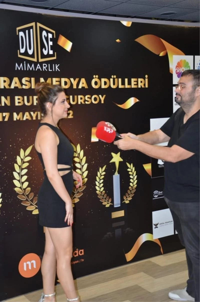 Girişimci Özdemir, ’Yılın En İyi Çıkış Yapan Yaşam Koçu’ ödülüne layık görüldü
