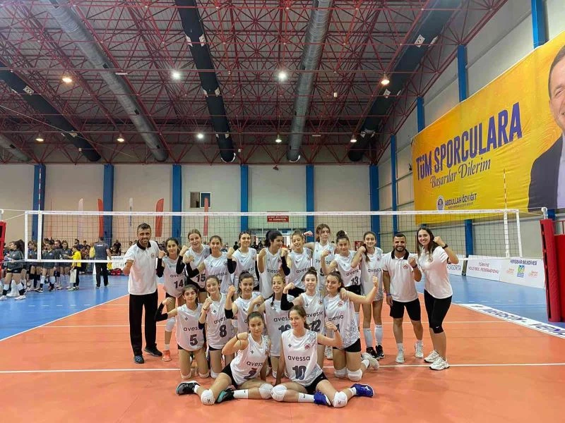 Döşemealtılı voleybolcular, Türkiye’de ilk 16 takım arasında
