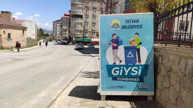 Tatvan’da “Giyilmeyen Kıyafetler Kumbaraya” projesi

