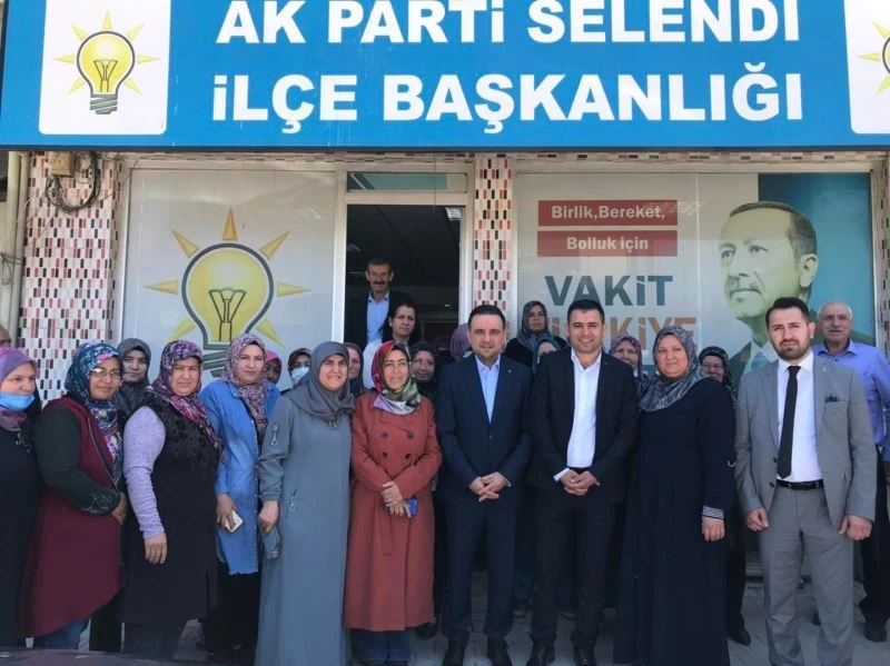 AK Parti’li Baybatur Selendi’de temaslarda bulundu
