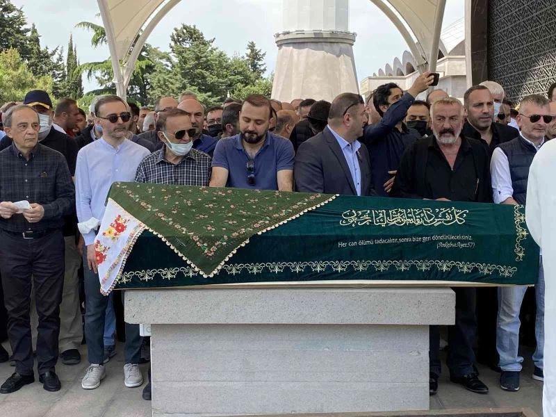 Kadıköy’de muayenehanesinde ölü bulunan diş hekimi Şeyma Biran son yolculuğuna uğurlandı
