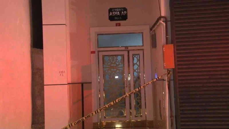 Asansörle duvar arasına sıkışan tamirci hayatını kaybetti
