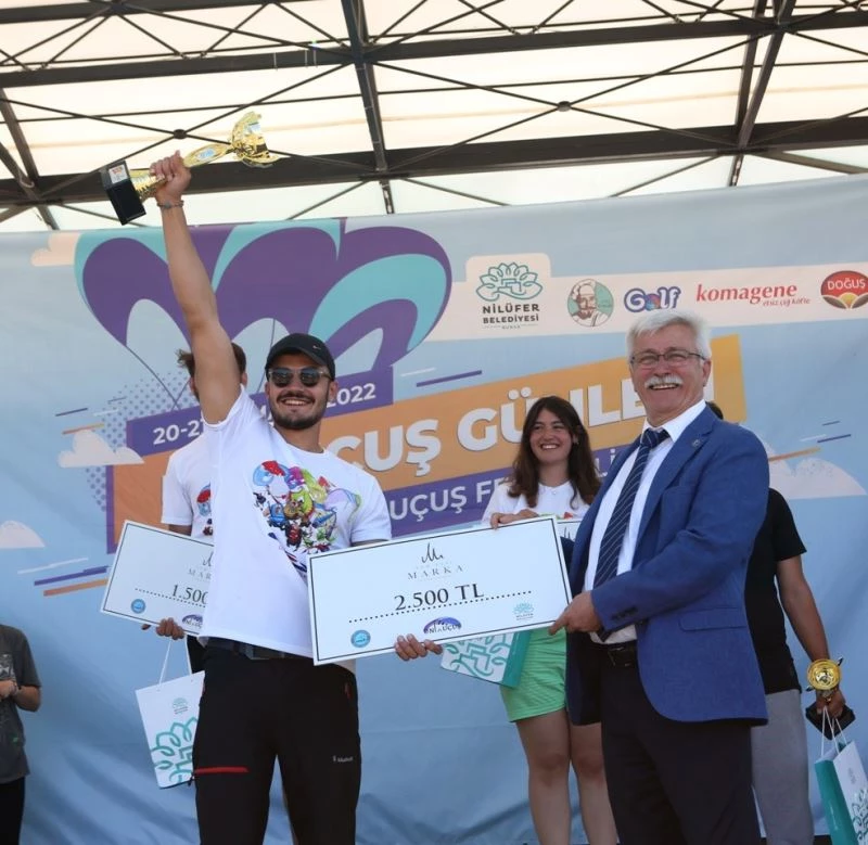 “Uni Uçuş Günleri”nde dereceye girenler ödüllendirildi
