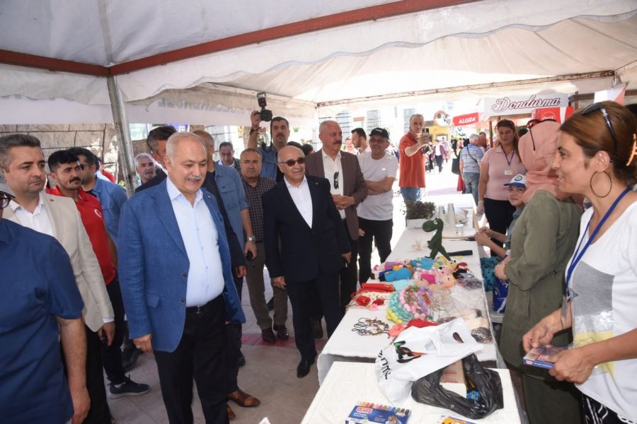 Osmaniye Belediyesi Çocuk Oyunları Ve Oyuncakları Festivaline Yoğun İlgi