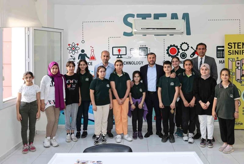 7 STEM atölyesinde 4 bin 900 çocuk teknoloji eğitimi alıyor
