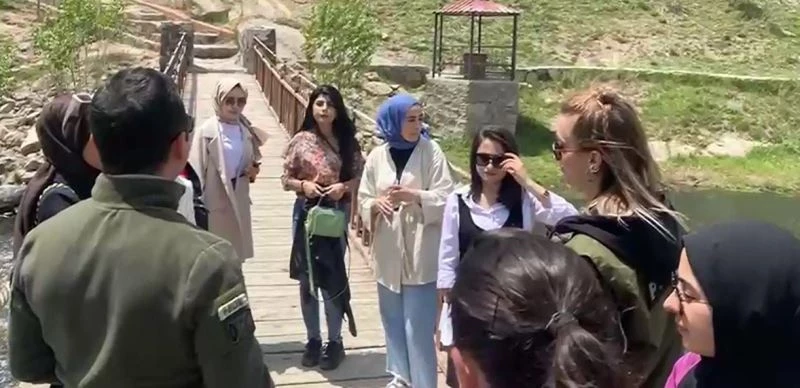 Van polisi ‘inci kefali’ için bilgilendirmede bulundu
