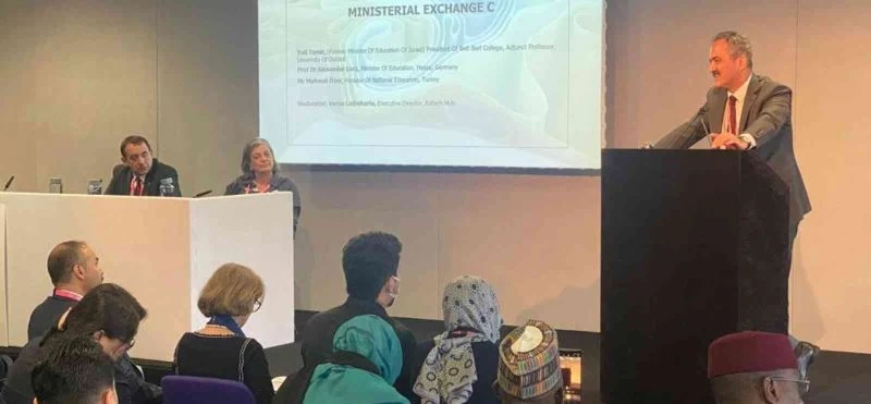 Milli Eğitim Bakanı Özer, Londra’da Türkiye’nin eğitimdeki tecrübelerini dünyayla paylaştı