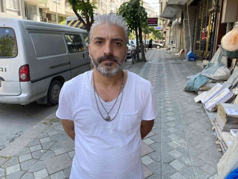 Sahibinin çalıştırmakta zorlandığı otomobili saniyeler içinde çaldı
