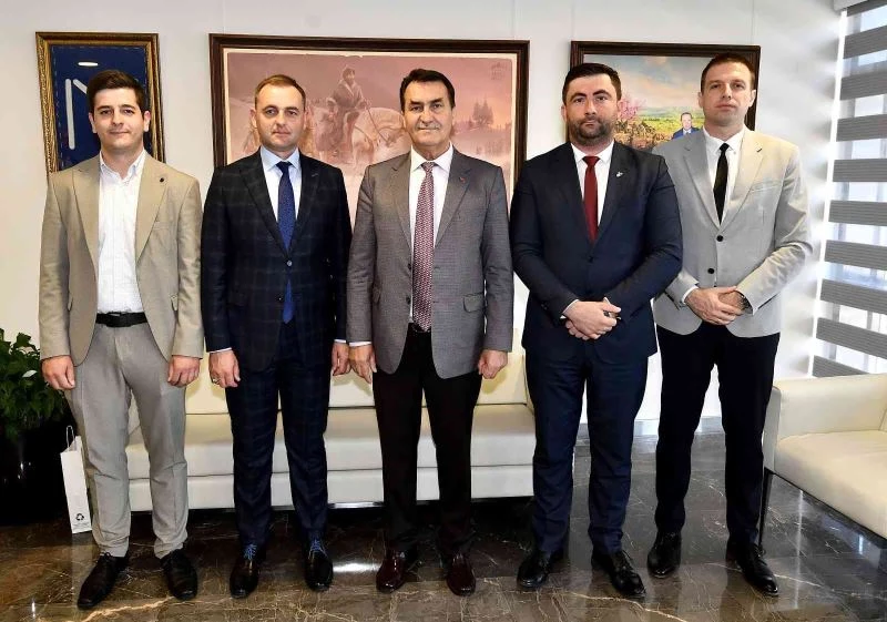 Bosna heyeti Panorama 1326 Fetih Müzesi’ne hayran kaldı
