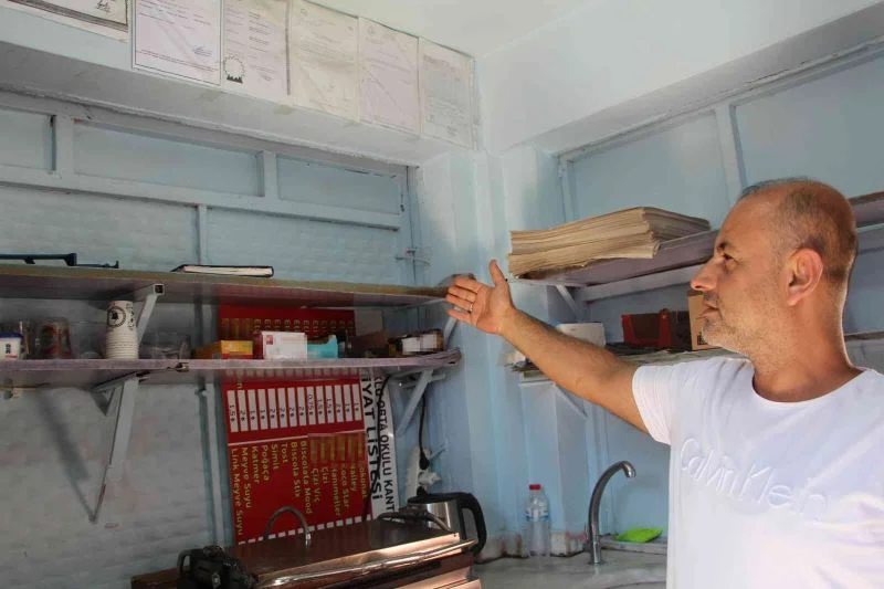 Batman’da hırsızlar demir makasla okul kantinine dadandı
