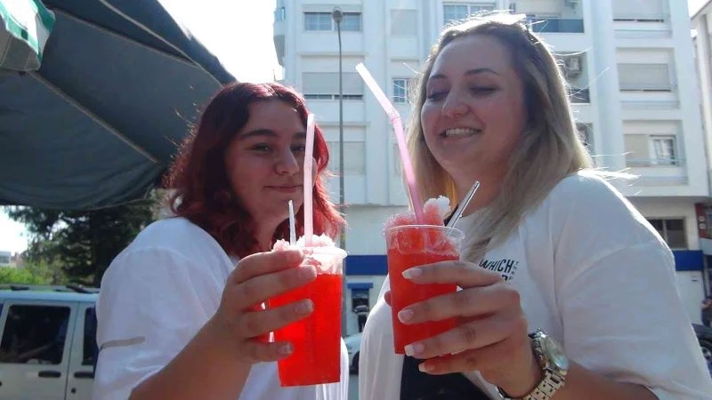 Toros dağlarının zirvesindeki obruklardan getirilip bardağı 15 TL’den satılıyor
