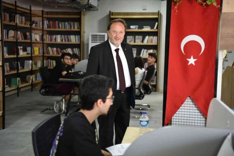 Başkan Orkan’dan millet Kıraathanesi’ndeki gençlere ziyaret
