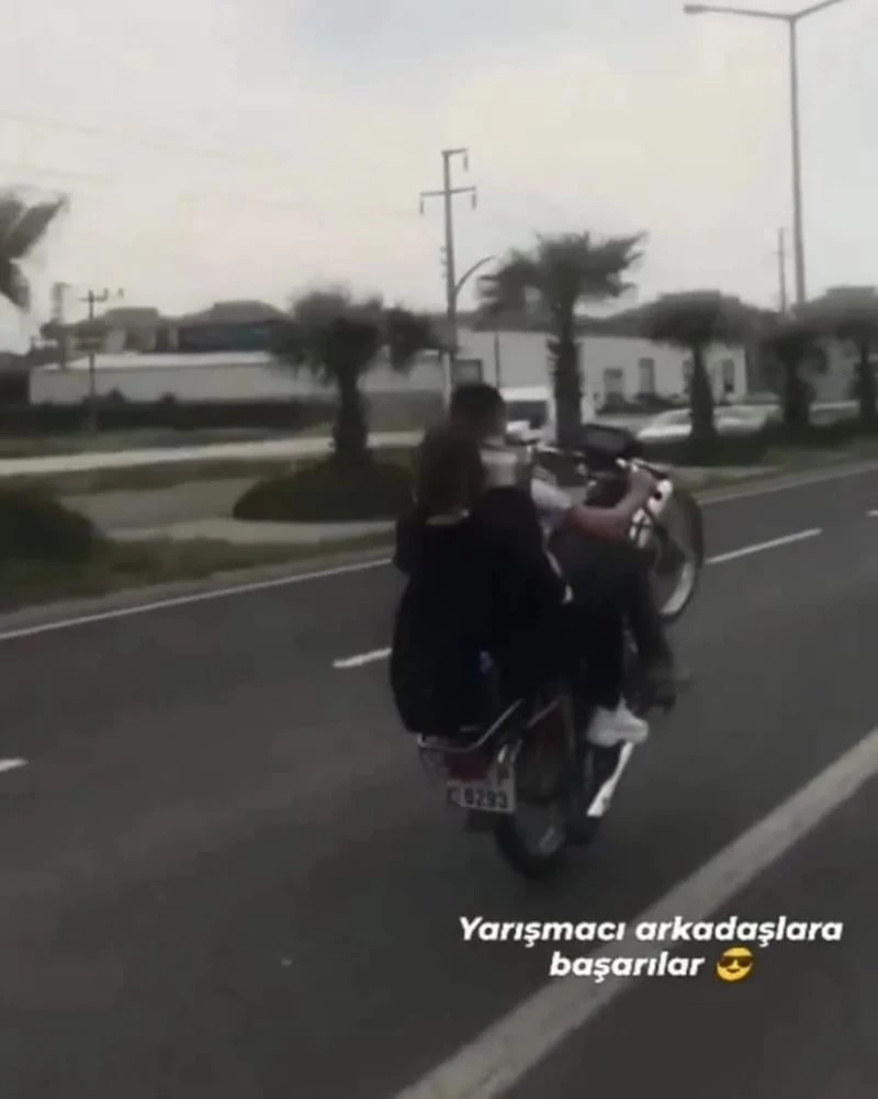 Trafikte yaptığı tehlikeli hareketleri sosyal medyada paylaştı
