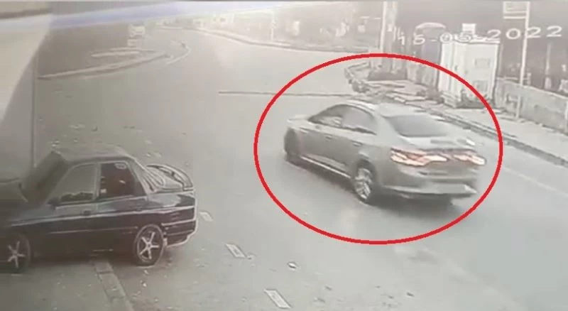 Çelik kasa hırsızlarını araçlarının rengi ve stopları ele verdi
