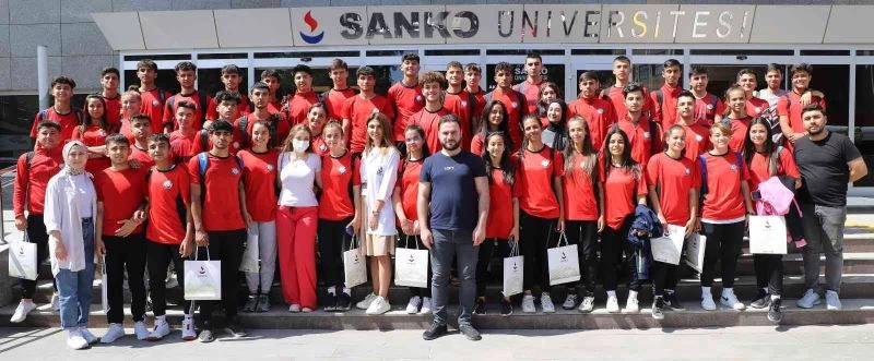 Adil Sani Konukoğlu Spor Lisesi öğrencileri SANKO’da
