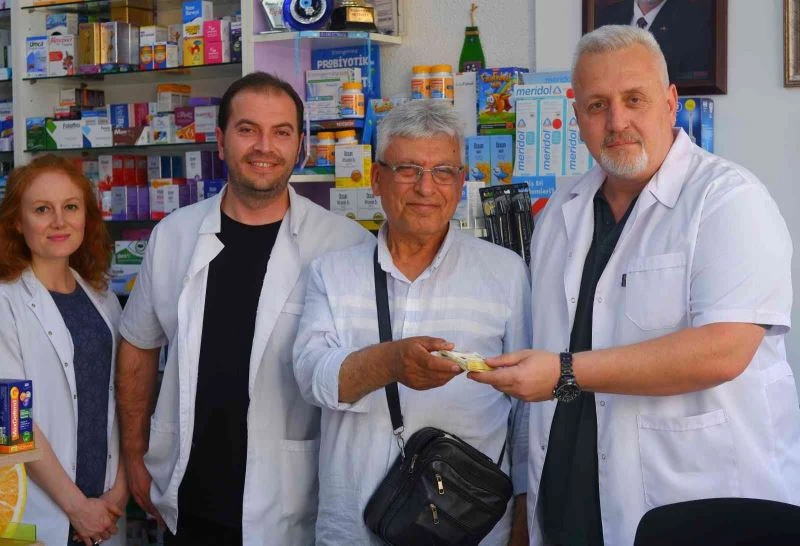 Bulduğu 10 bin euroyu Bulgaristan’da yaşayan sahibine ulaşıp teslim etti
