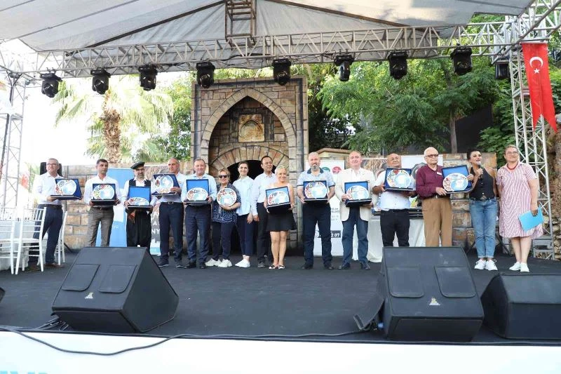 ‘Gülüklü Çorba’ yarışmasında profesyonel şefler kıyasıya yarıştı
