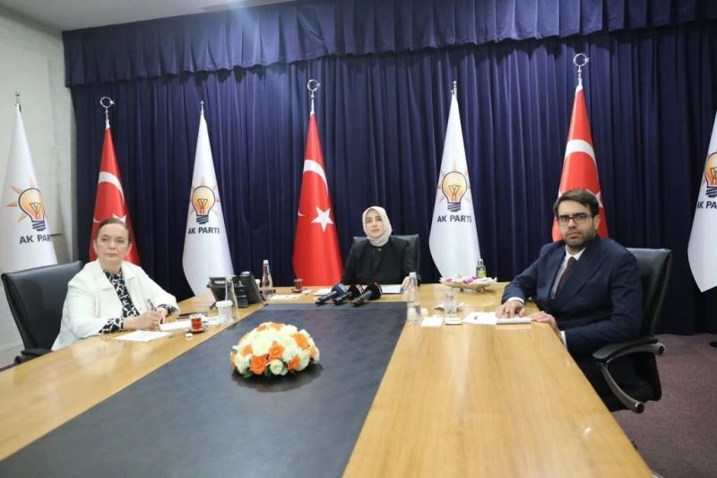 AK Parti’de siyasi partiler arası bayramlaşma video telekonferans yöntemiyle gerçekleşti
