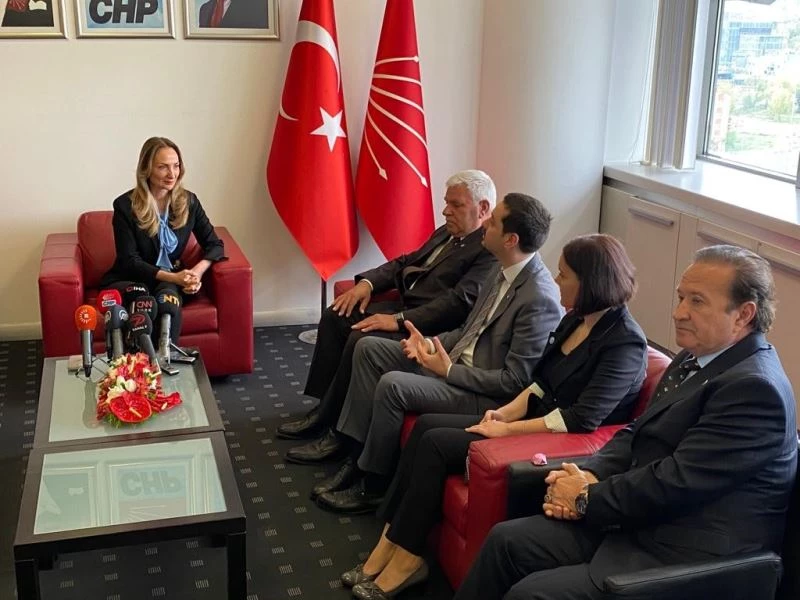 CHP heyeti DSP heyeti ile bayramlaştı
