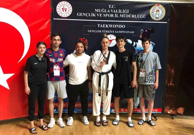 Altınova’ya, tekvandonun Kırkpınar’ından madalya
