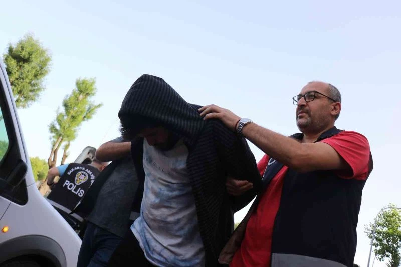 Bungalov dolandırıcılığında utanç verici detay: Kanser hastası eşiyle tatil yapmak isteyen ve evlilik teklifi yapmaya hazırlanan kişiyi de dolandırdılar
