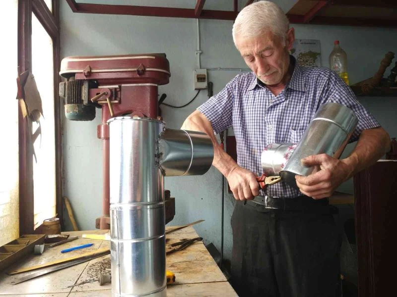 Son kuşak teneke ustası 40 yıldır saca şekil veriyor
