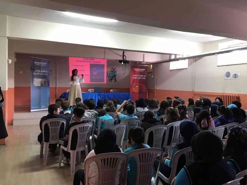 Öğrencilere gıda güvenirliği ve gıda israfı eğitimi
