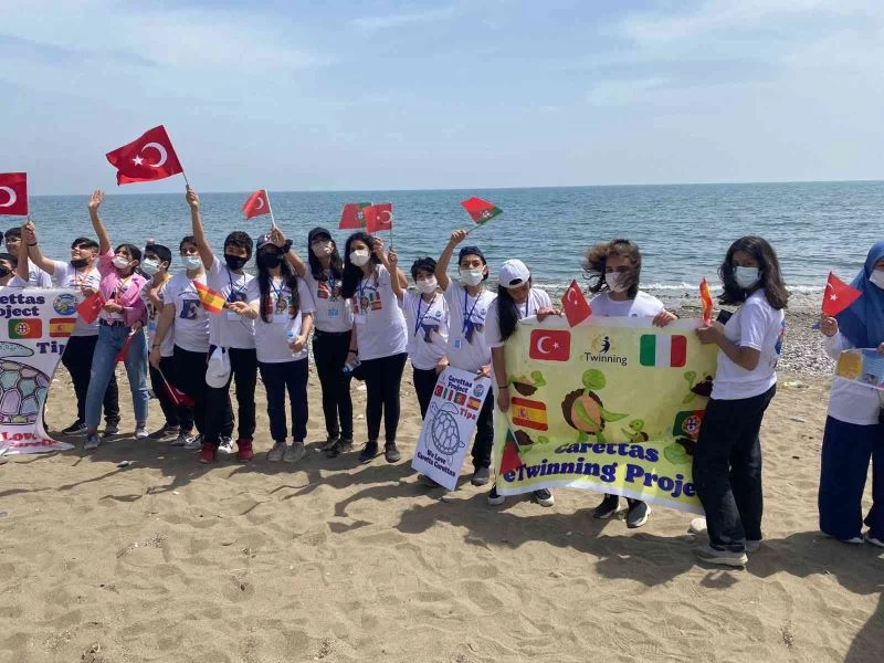 Deniz kaplumbağalarının üreme alanlarında sahil temizliği
