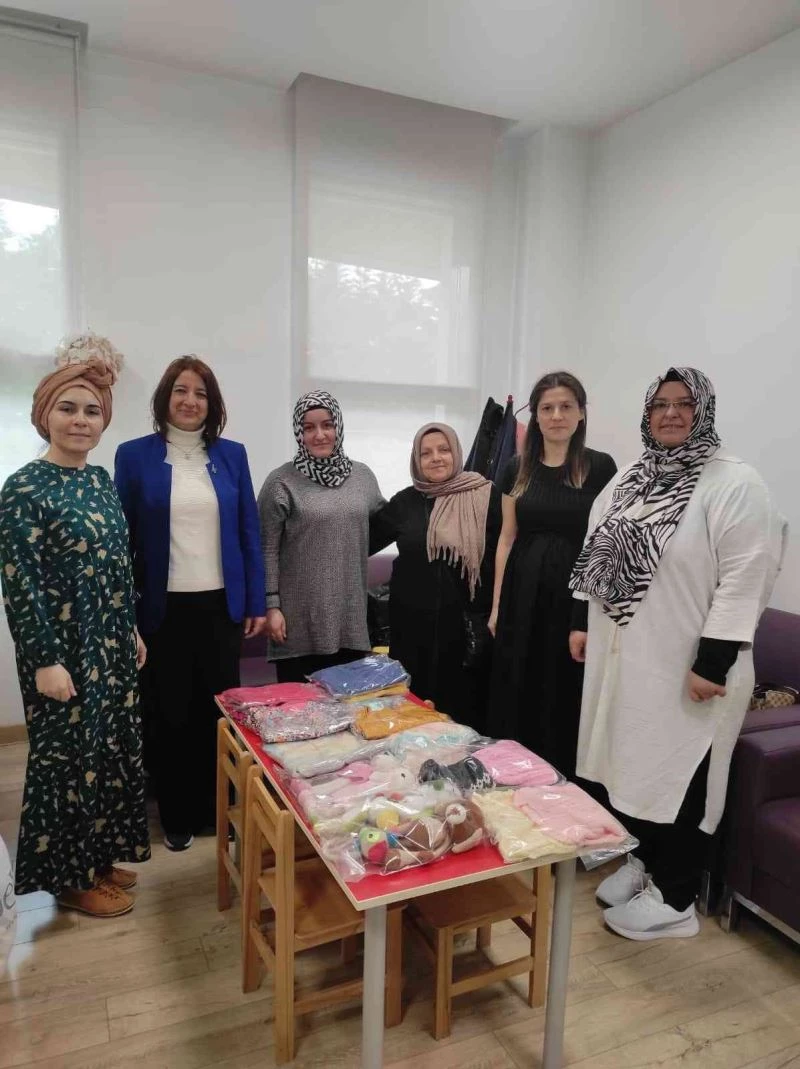 Minik ellerden yüreklere dokunan hareket
