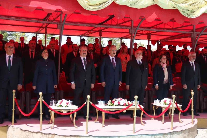 Yunus Emre 701’inci ölüm yıldönümünde kabri başında anıldı
